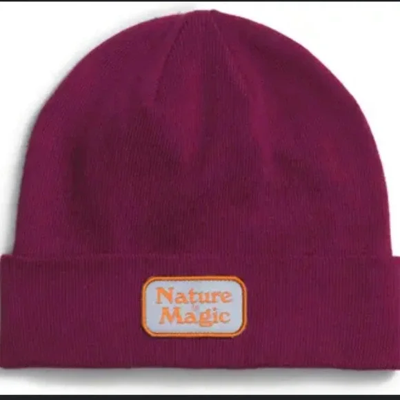 The North Face Men's Burgundy Dock Worker  Beanie "Nature Is Magic " winter hat - Picture 2 of 10